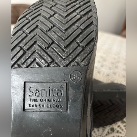 Sanita Gray patent leather clogs size 38 (7 to 7.5 US) Preloved. - Picture 10 of 11